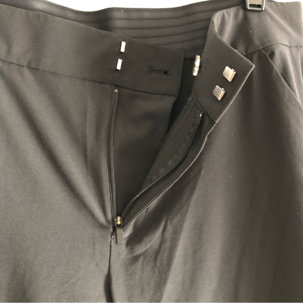 Athleta Tribeca Crop Pant Like New - Picture 5 of 8